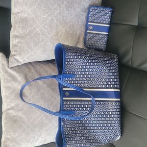 Tory Burch Gemini link tote only!